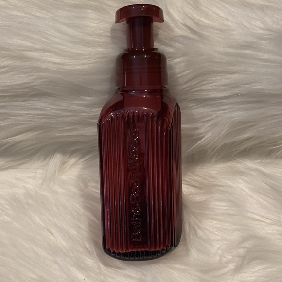 Maroon Vertical Lines Gentle & Clean Foaming Hand Soap Dispenser by BBW, NWTags - Picture 3 of 7